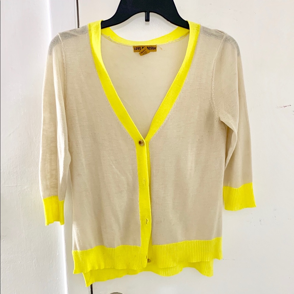 Relaxed Buttoned Cardigan
